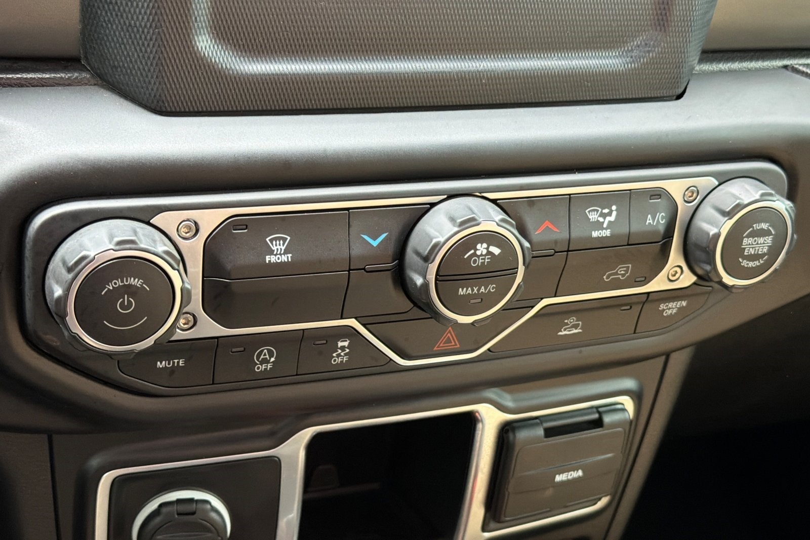 2023 Jeep Wrangler Base