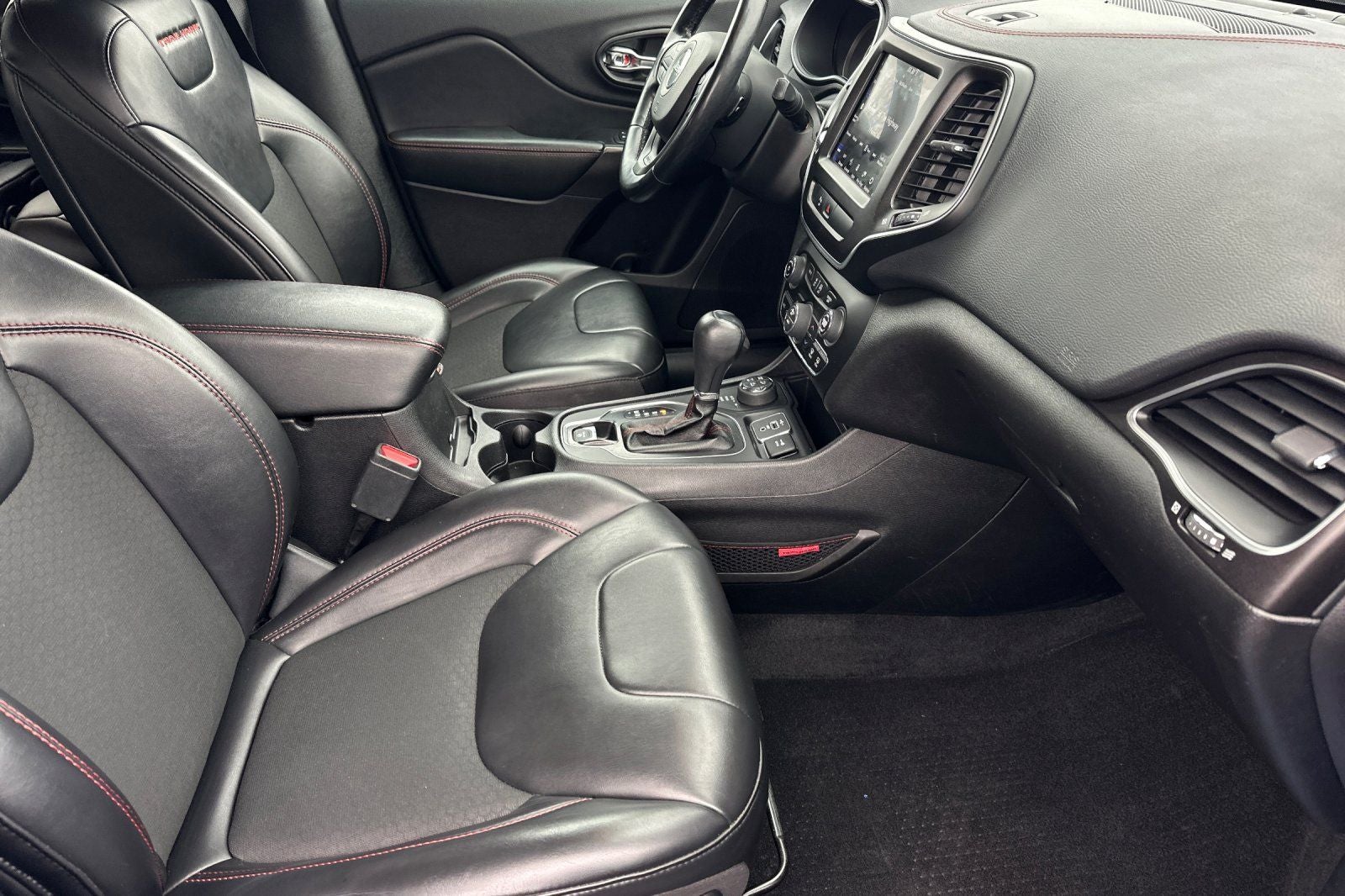 2020 Jeep Cherokee Trailhawk