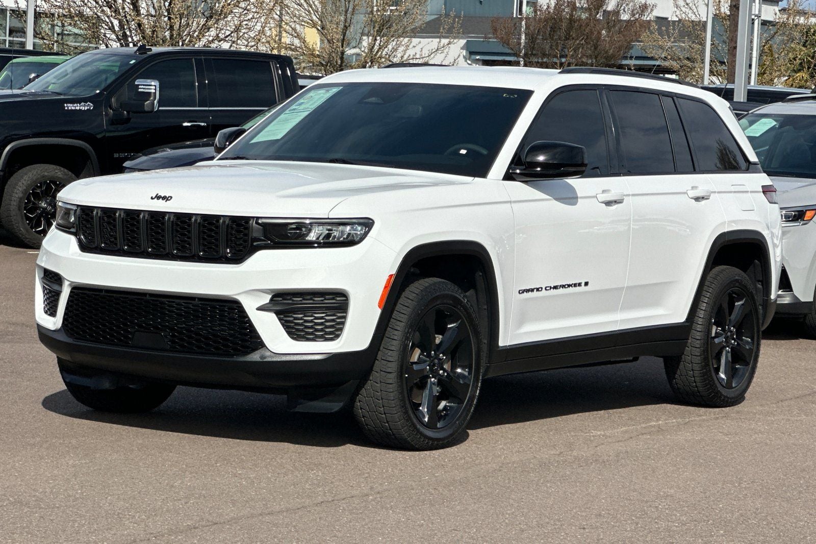 2023 Jeep Grand Cherokee Altitude