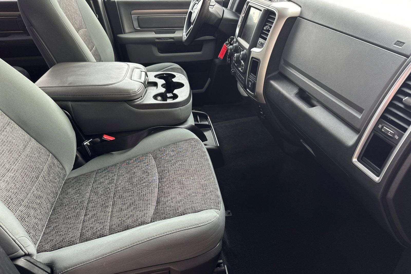 2017 RAM 1500 SLT