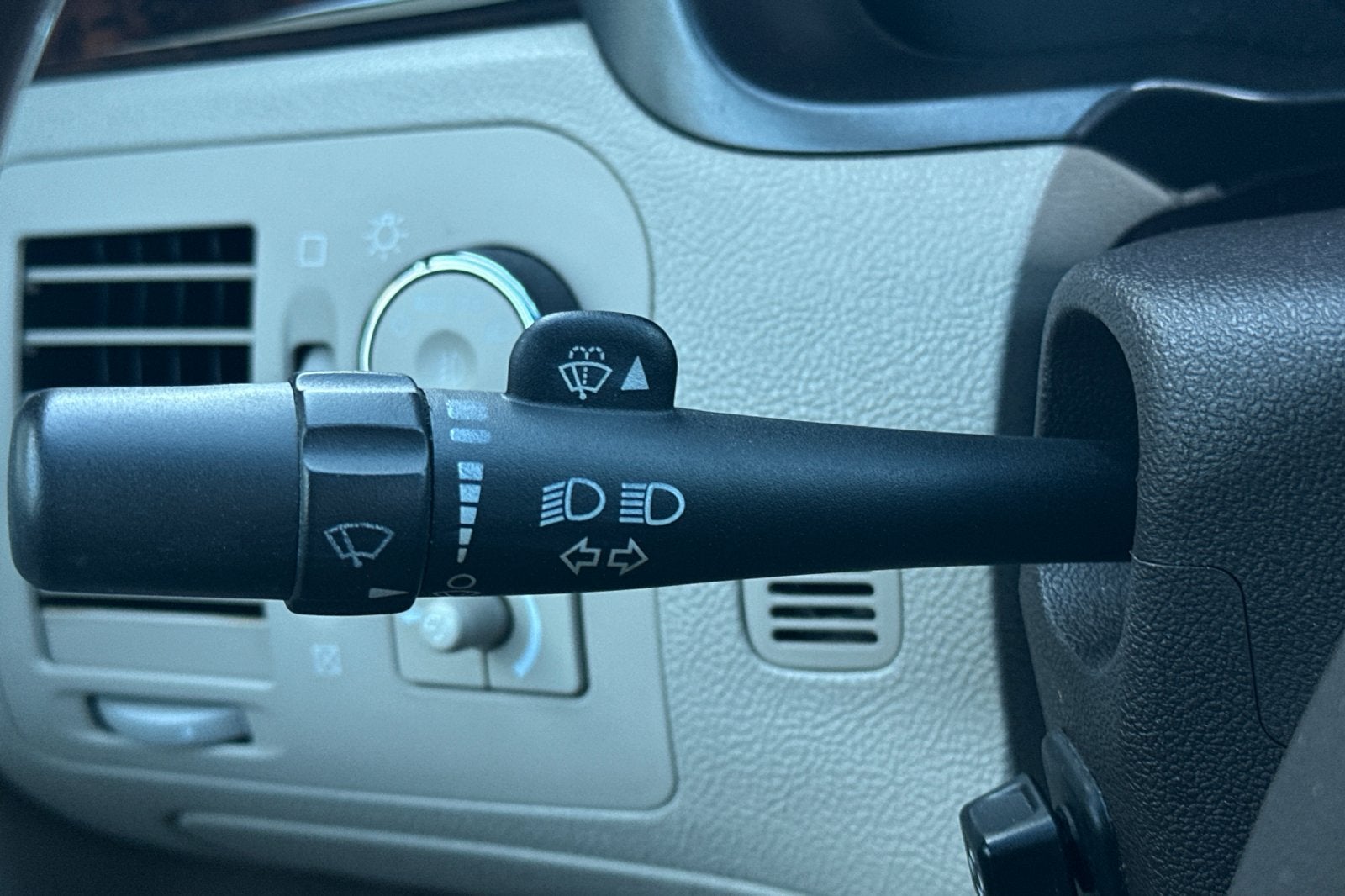 2010 Cadillac DTS Base