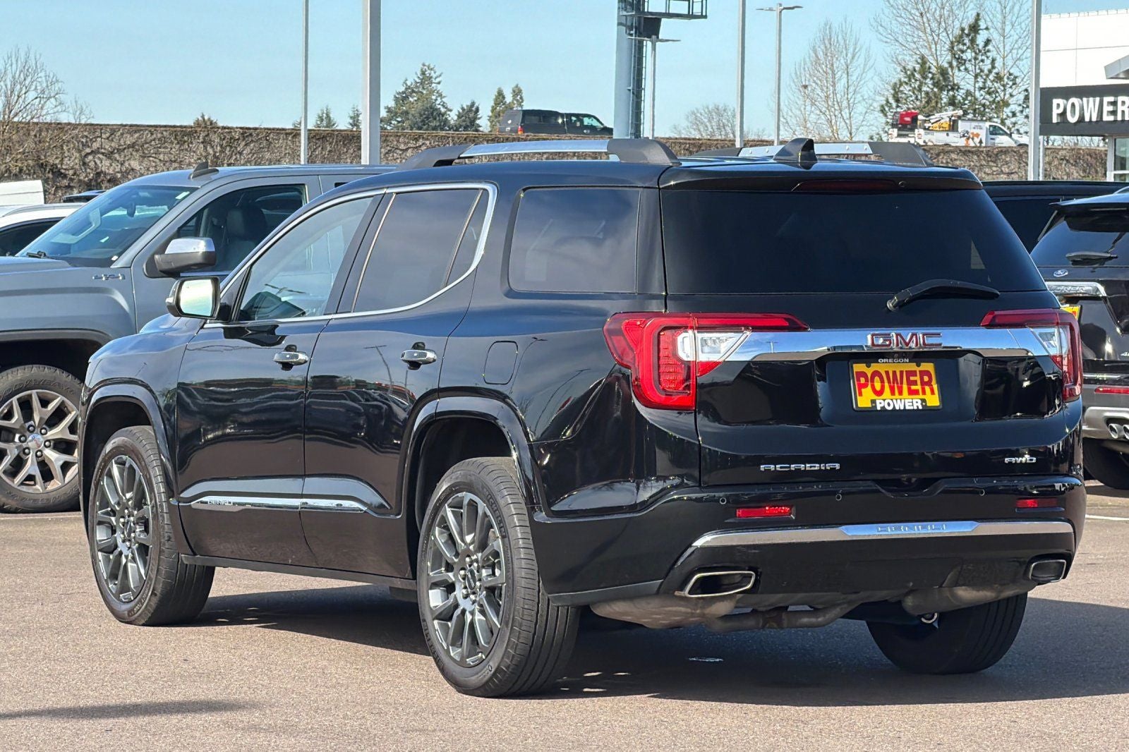 2023 GMC Acadia Denali
