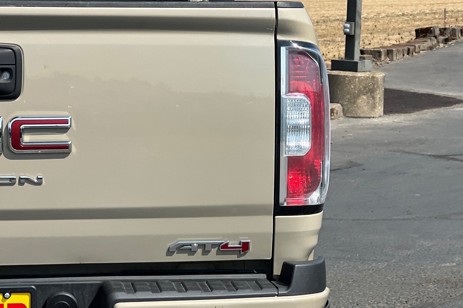 2022 GMC Canyon AT4 w/Cloth