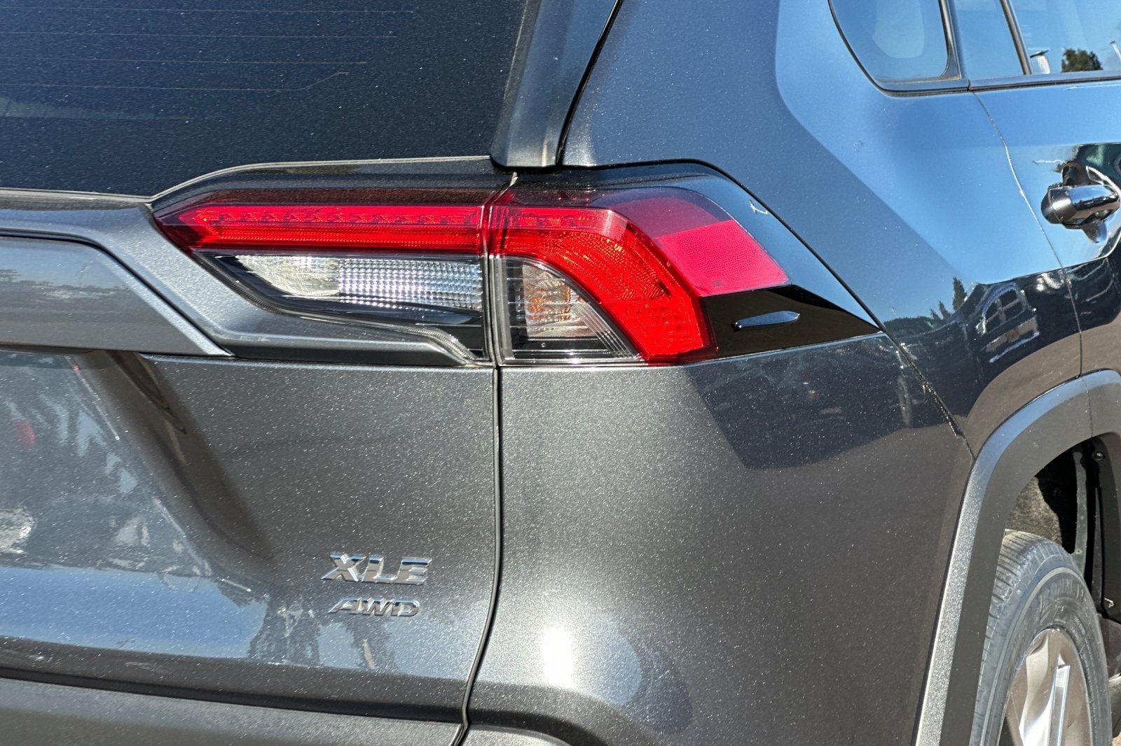 2020 Toyota RAV4 XLE Premium