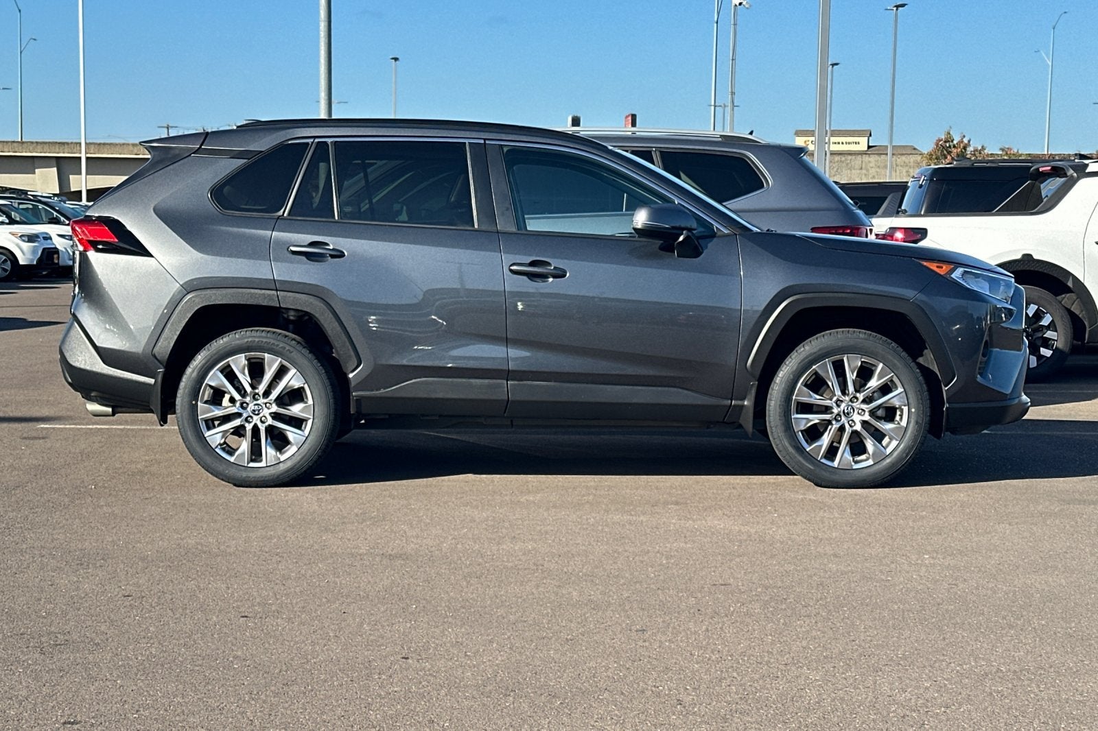 2020 Toyota RAV4 XLE Premium