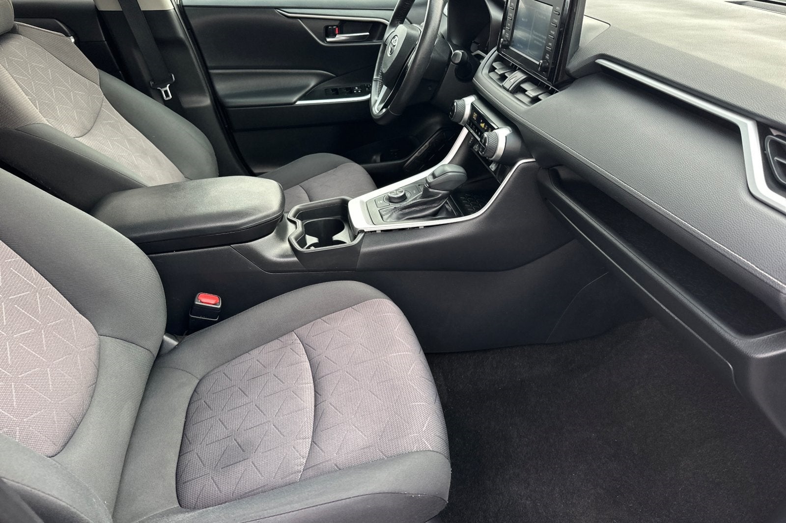 2019 Toyota RAV4 Hybrid XLE