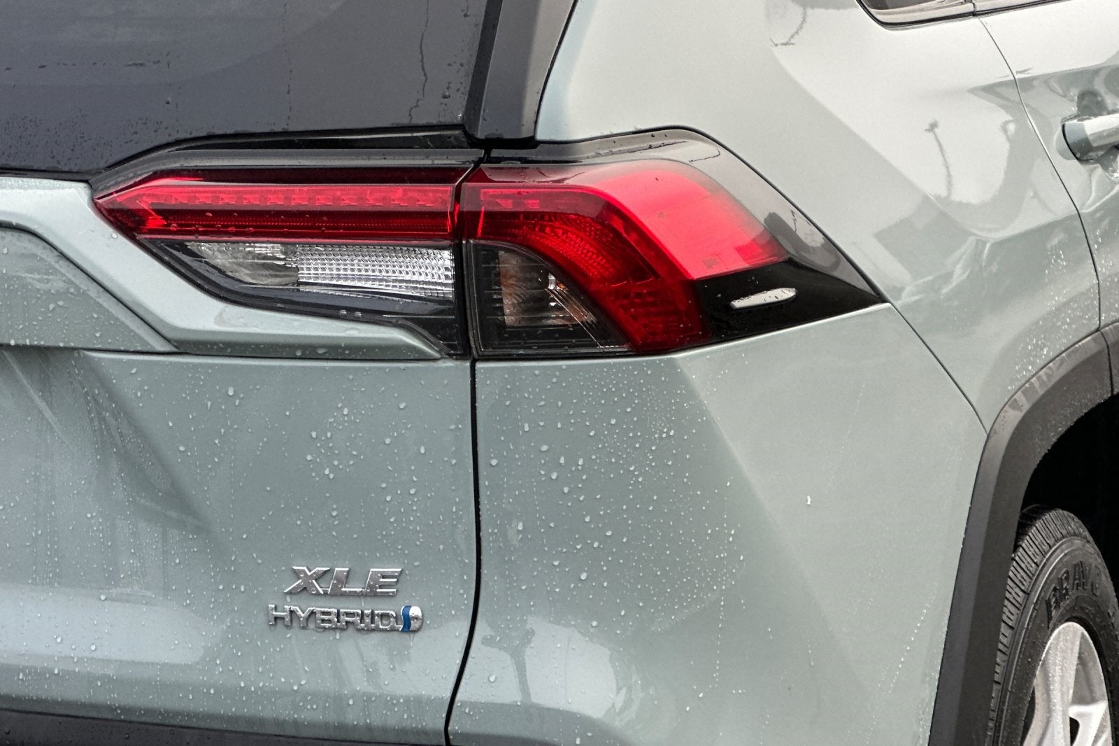 2019 Toyota RAV4 Hybrid XLE