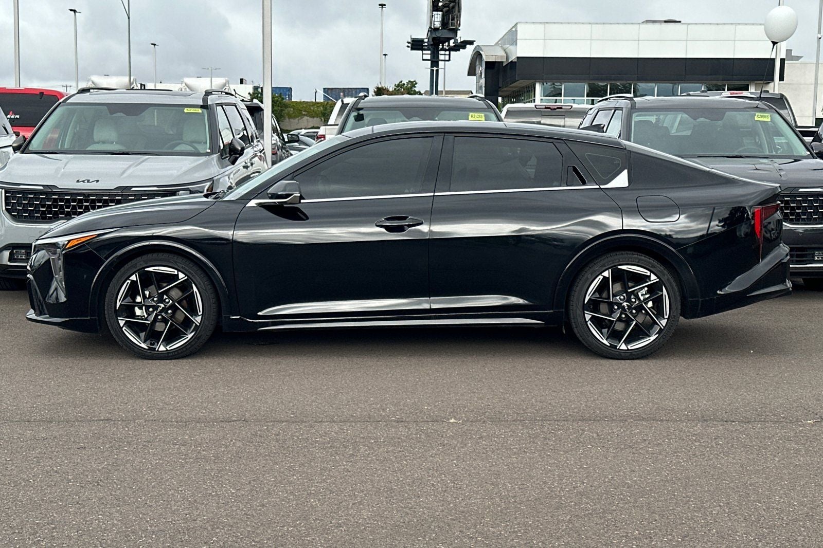 2025 Kia K4 GT-Line