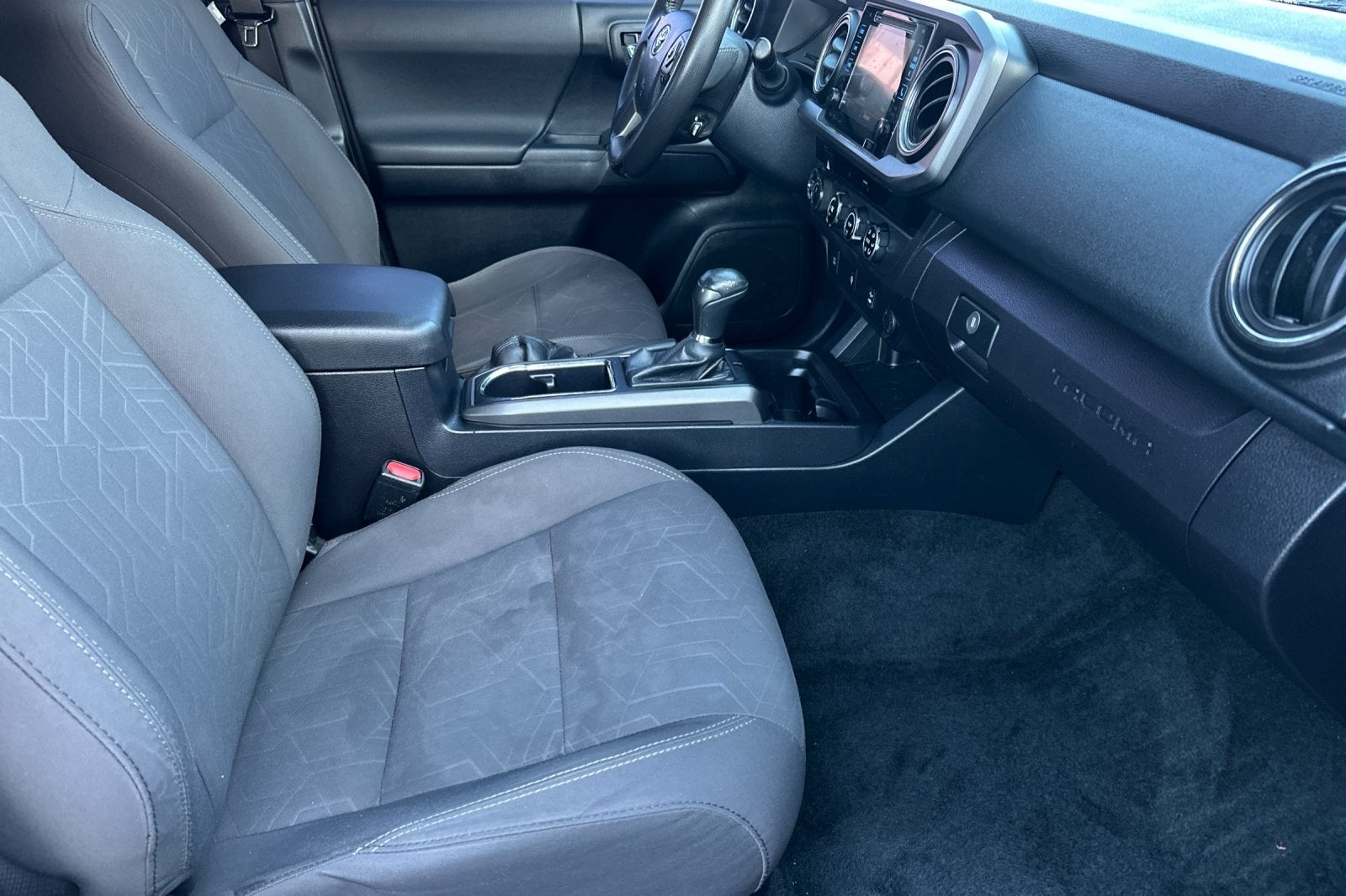 2016 Toyota Tacoma SR V6
