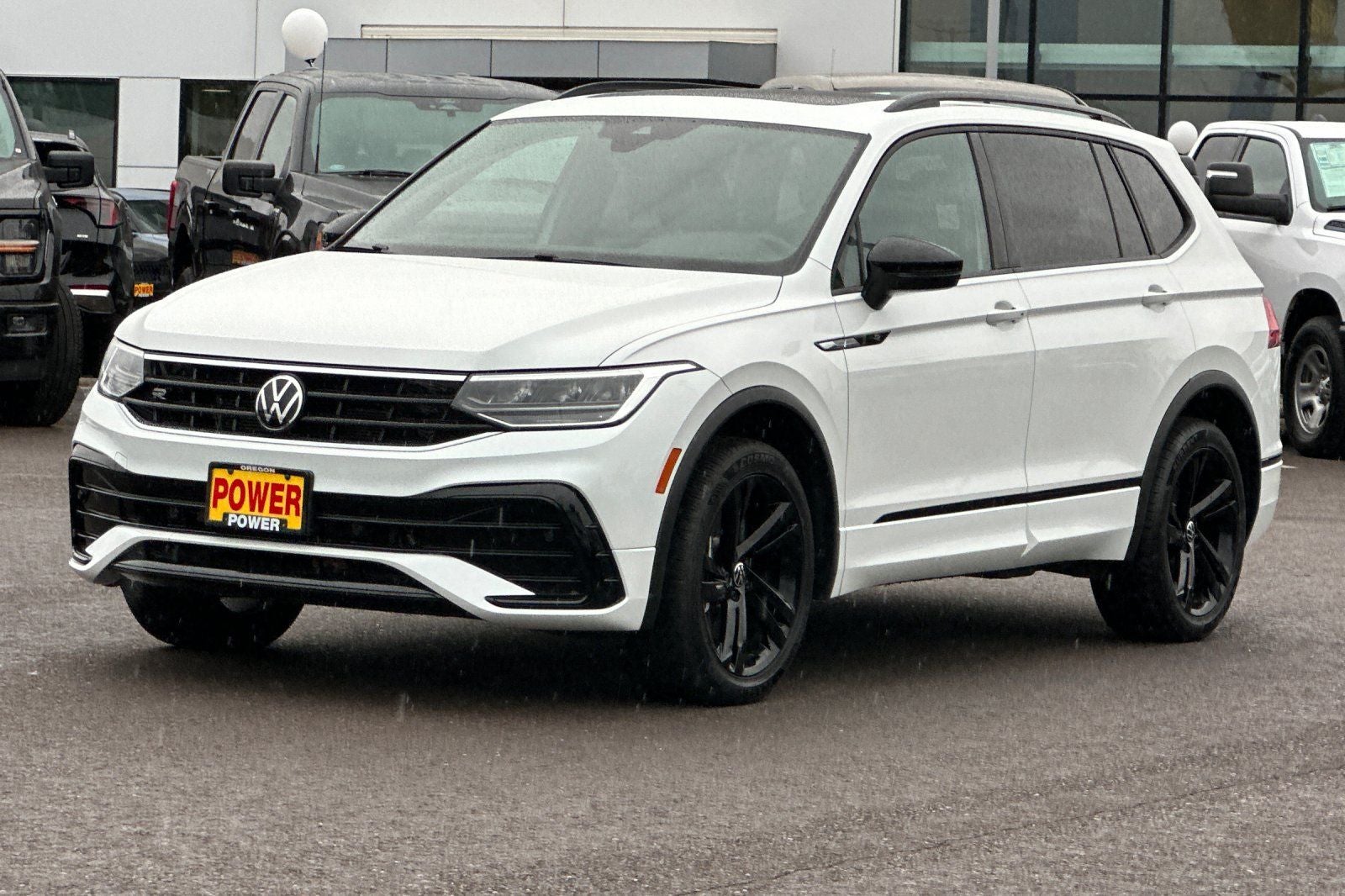2023 Volkswagen Tiguan 2.0T SE R-Line Black