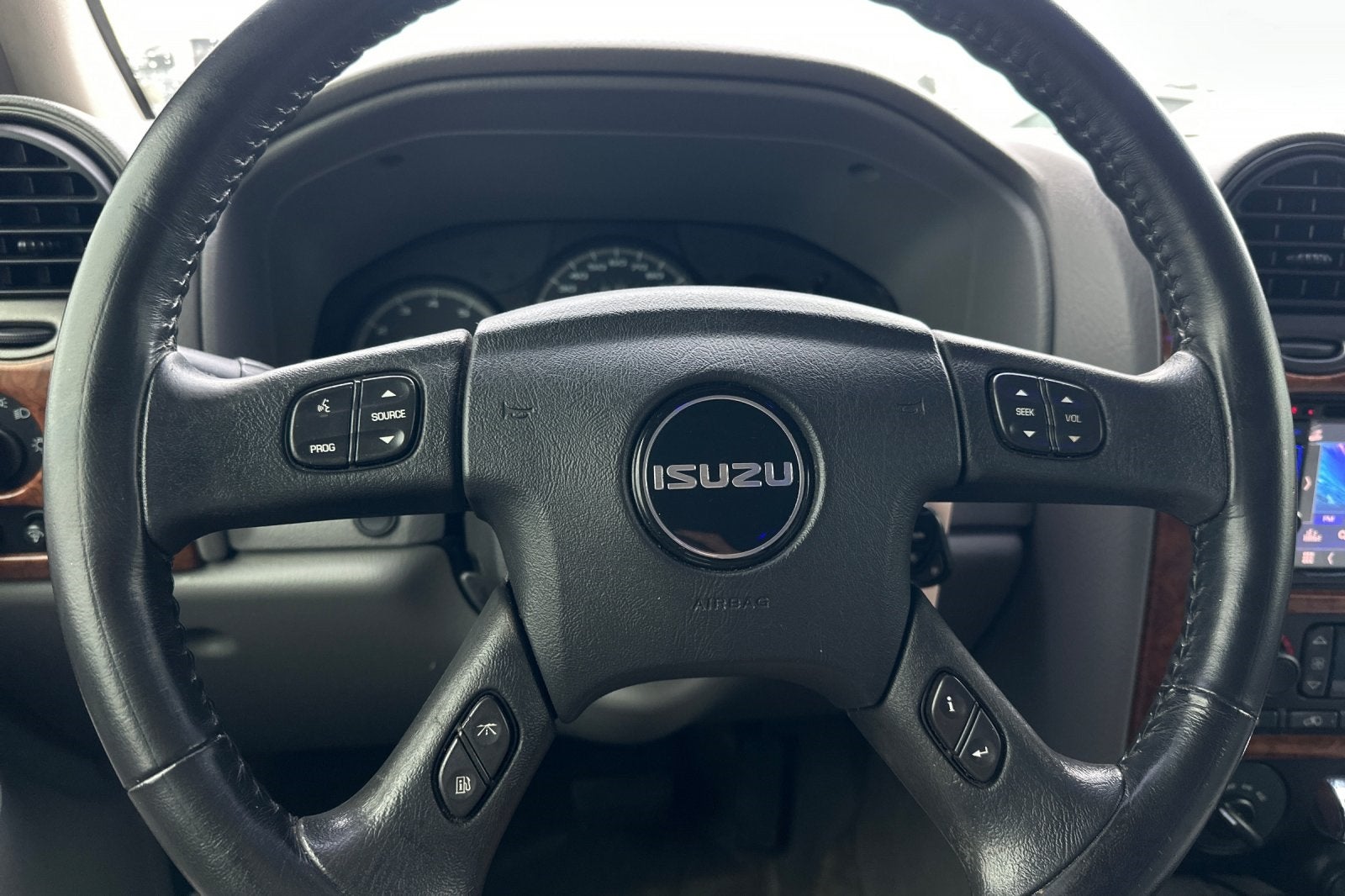 2005 Isuzu Ascender S