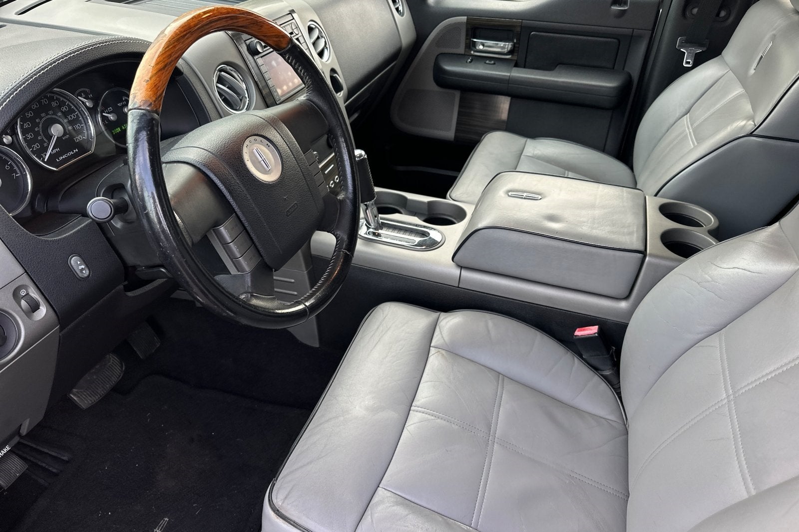 2007 Lincoln Mark LT Base