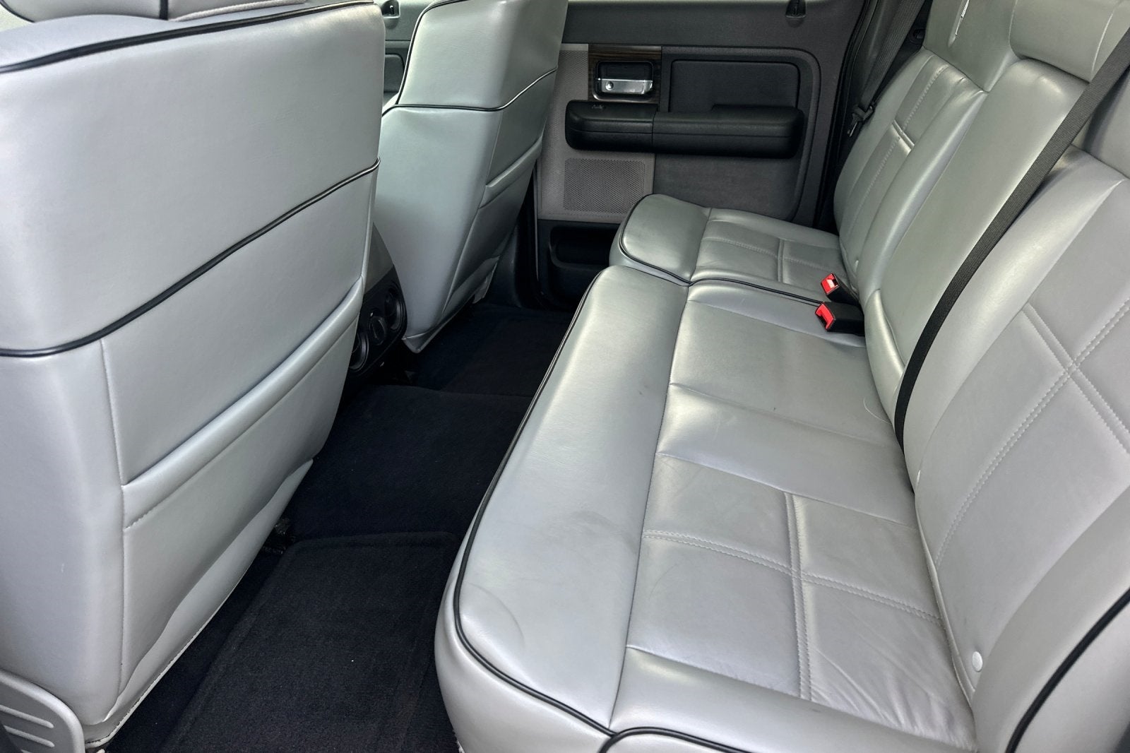 2007 Lincoln Mark LT Base