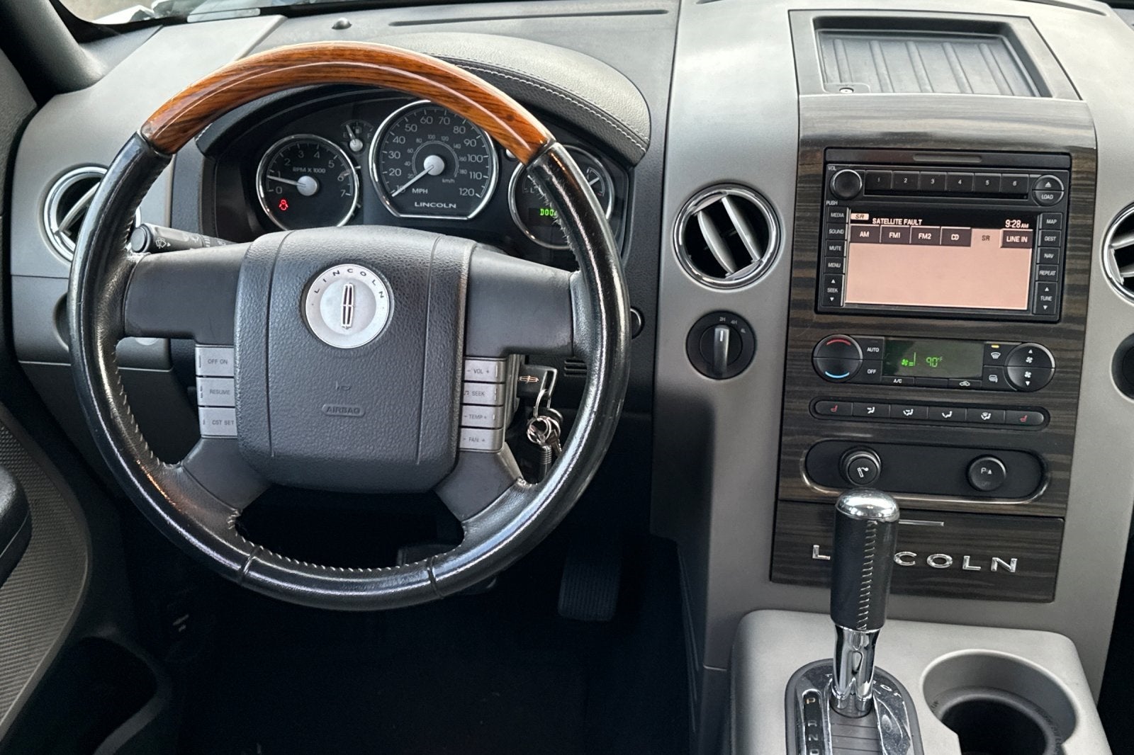 2007 Lincoln Mark LT Base