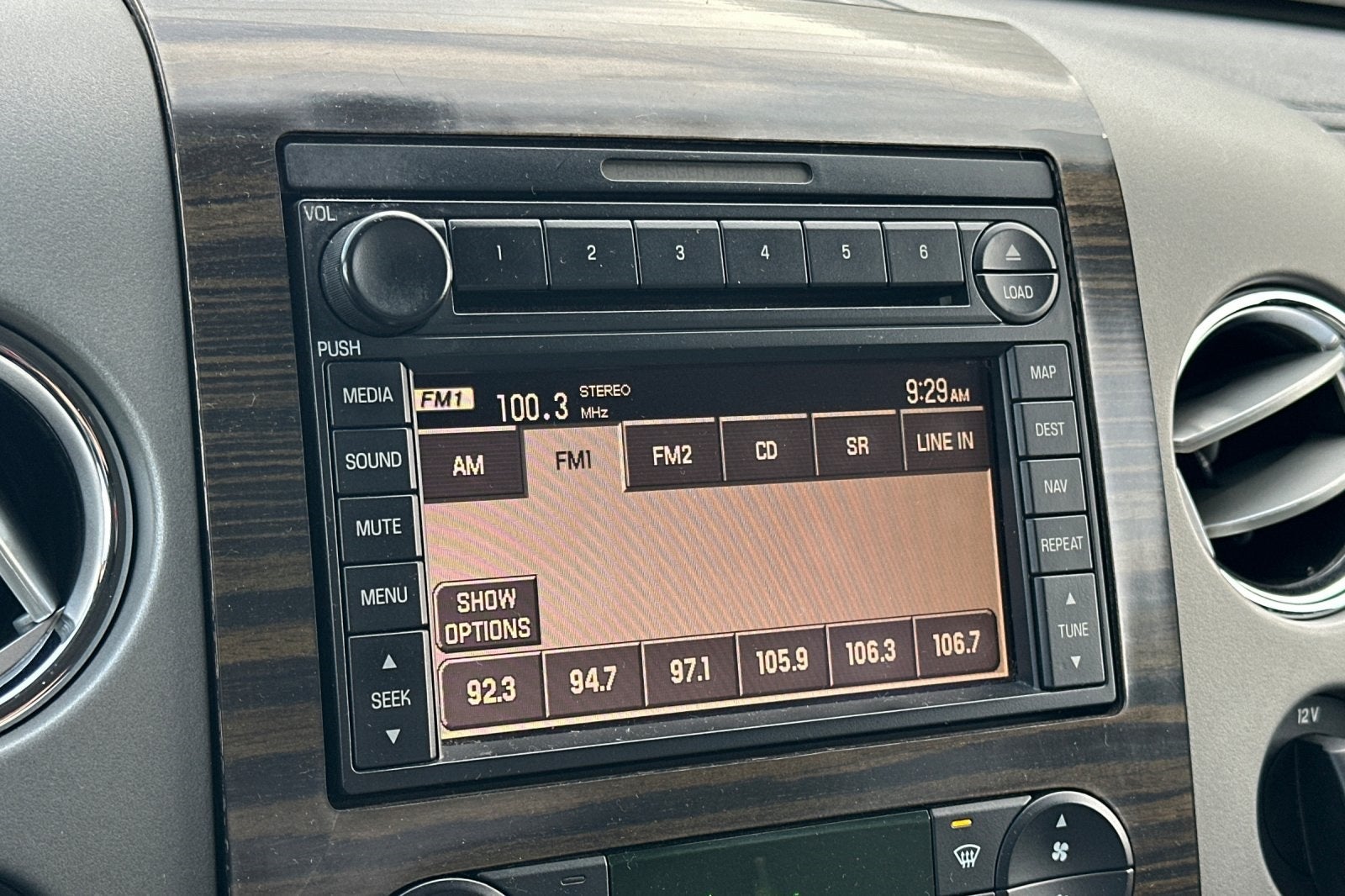 2007 Lincoln Mark LT Base