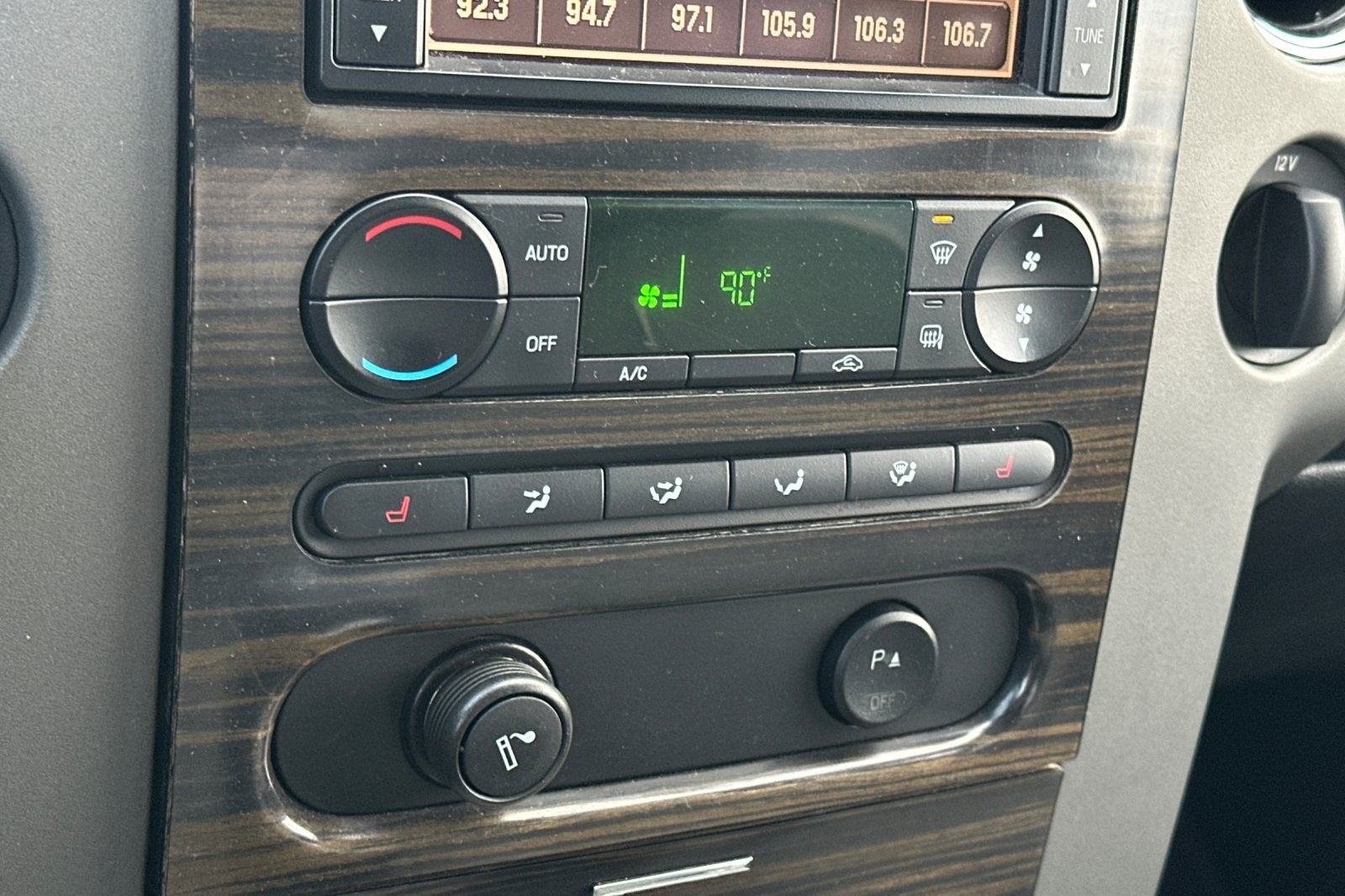 2007 Lincoln Mark LT Base