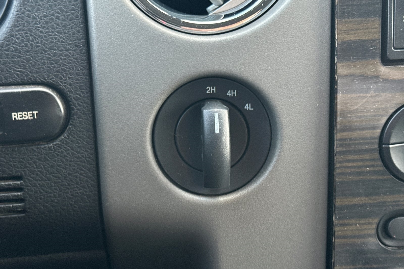 2007 Lincoln Mark LT Base