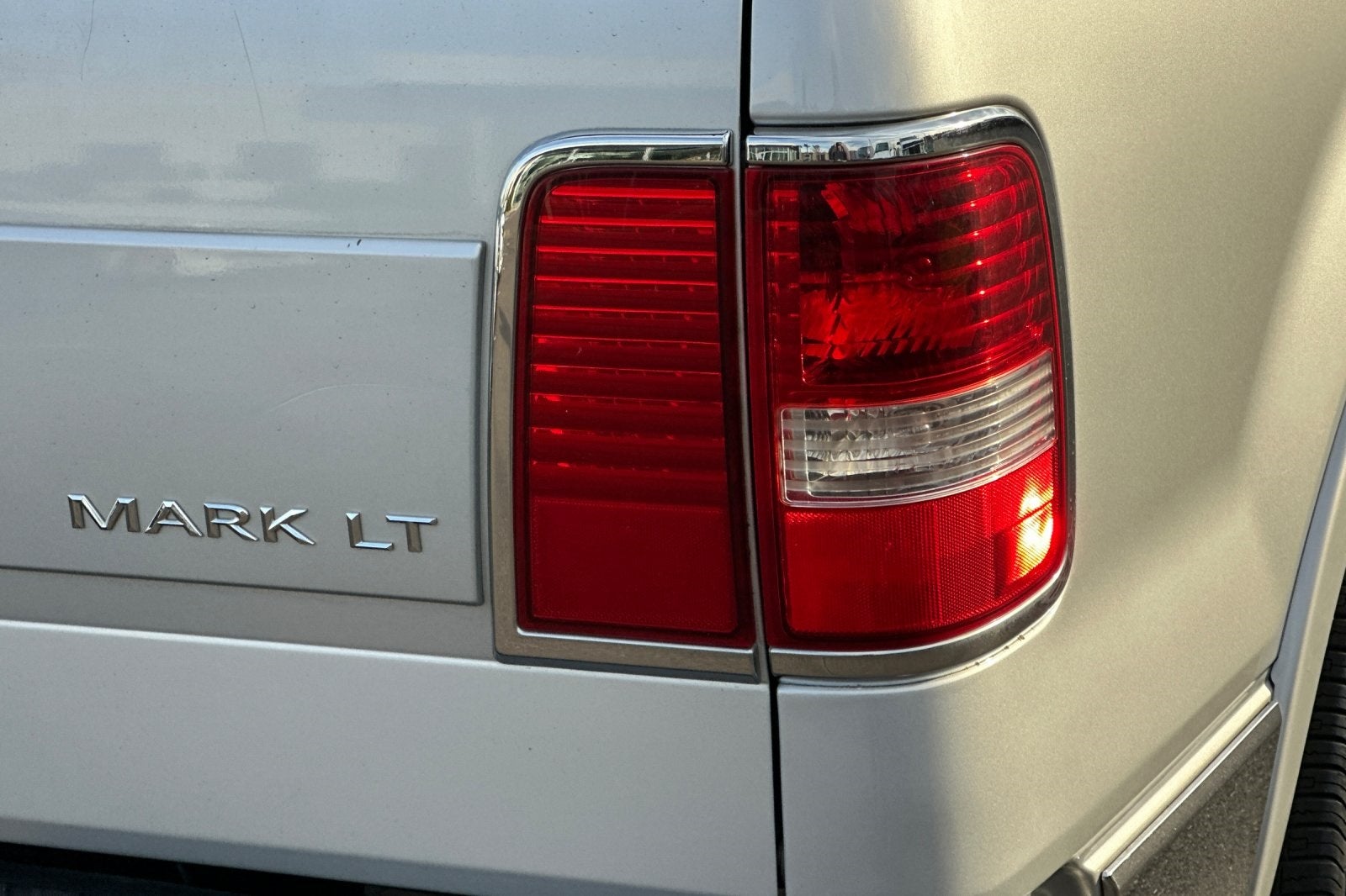 2007 Lincoln Mark LT Base