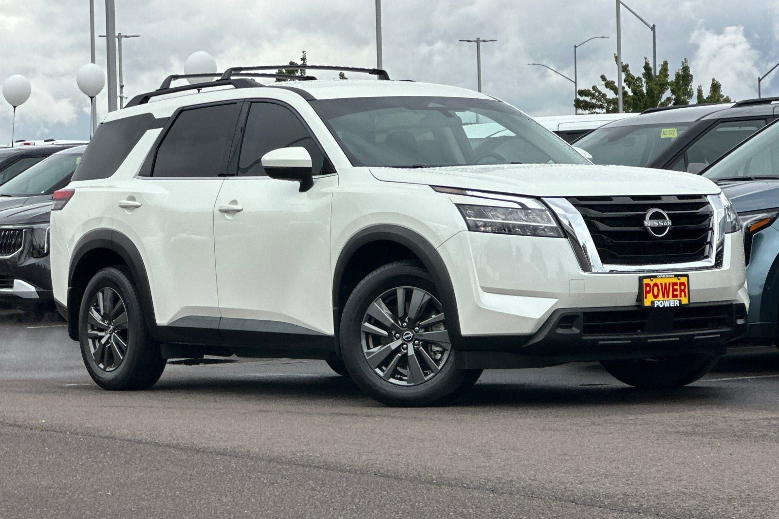 2022 Nissan Pathfinder SV