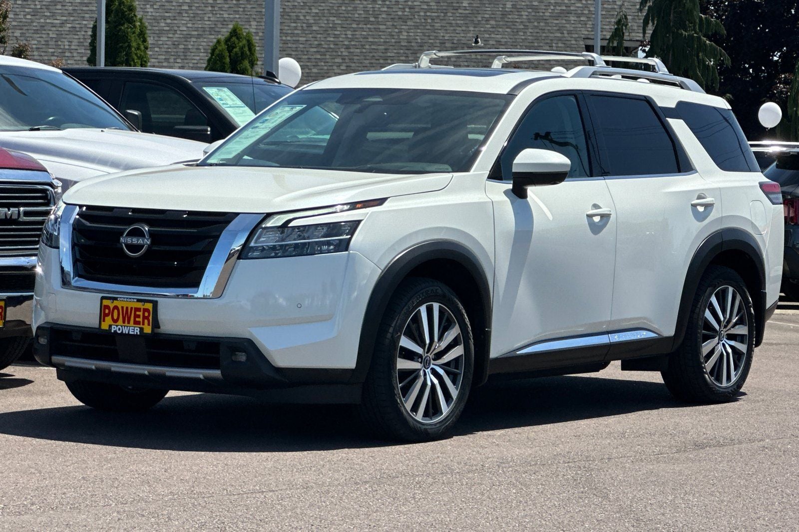 2022 Nissan Pathfinder Platinum