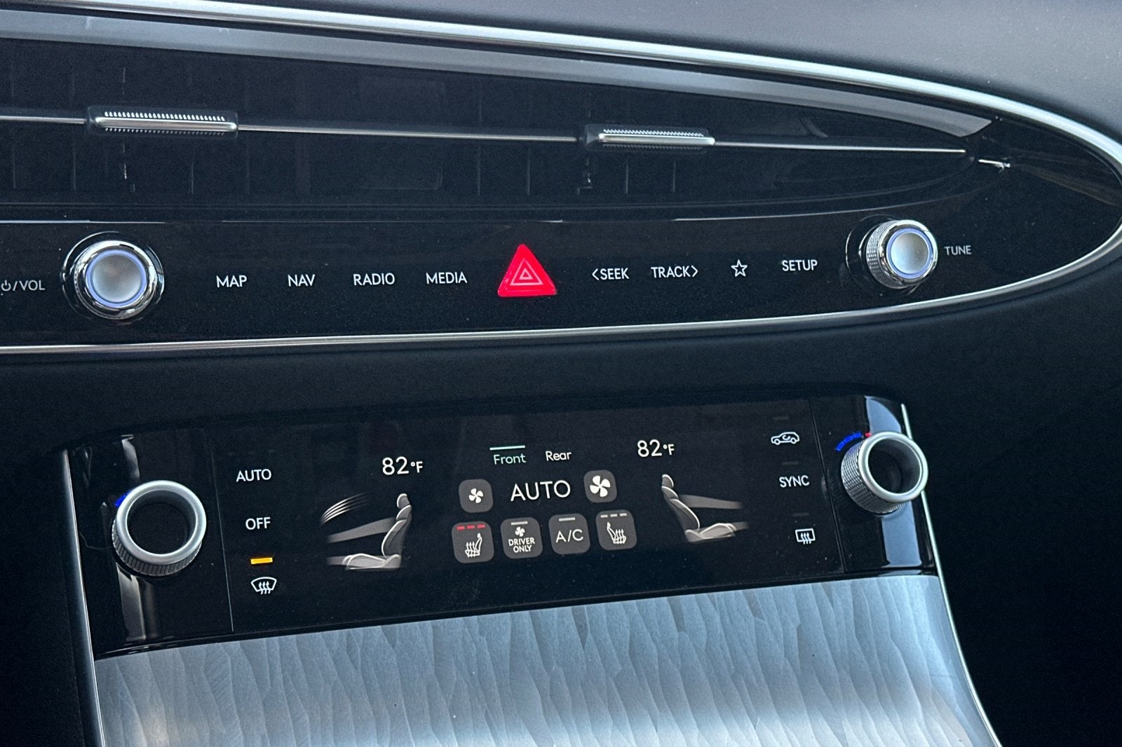 2026 Genesis Electrified GV70 STANDARD