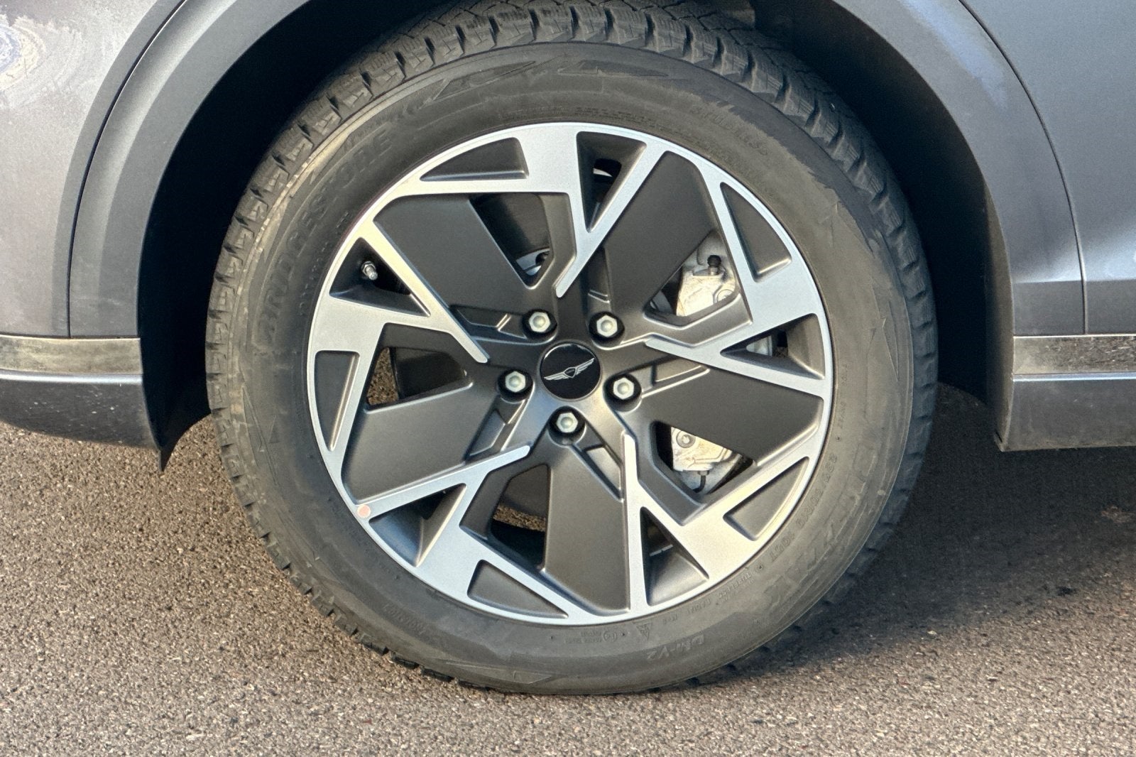 2026 Genesis Electrified GV70 STANDARD