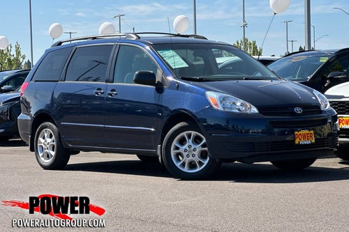 2004 Toyota Sienna LE