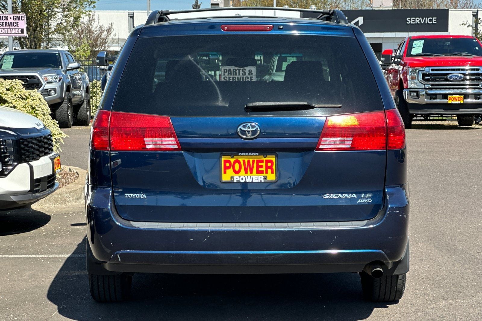 2004 Toyota Sienna LE