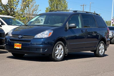 2004 Toyota Sienna LE