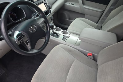 2013 Toyota Highlander Base Plus V6