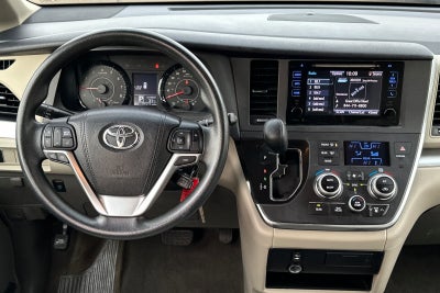 2015 Toyota Sienna LE