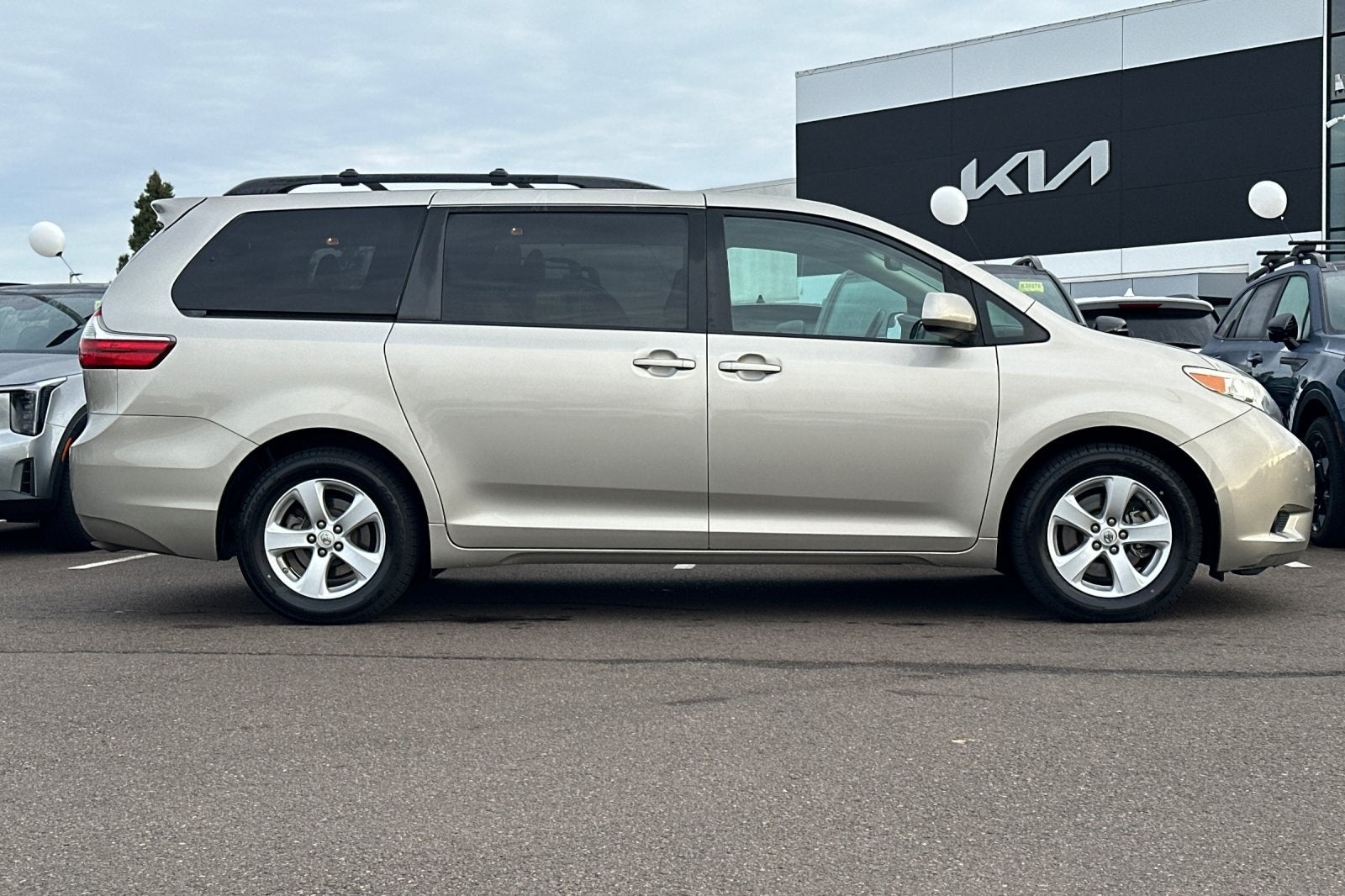 2015 Toyota Sienna LE