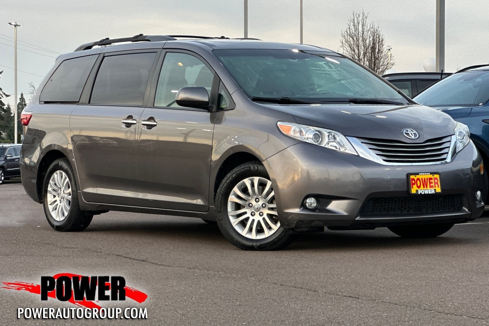 2017 Toyota Sienna XLE