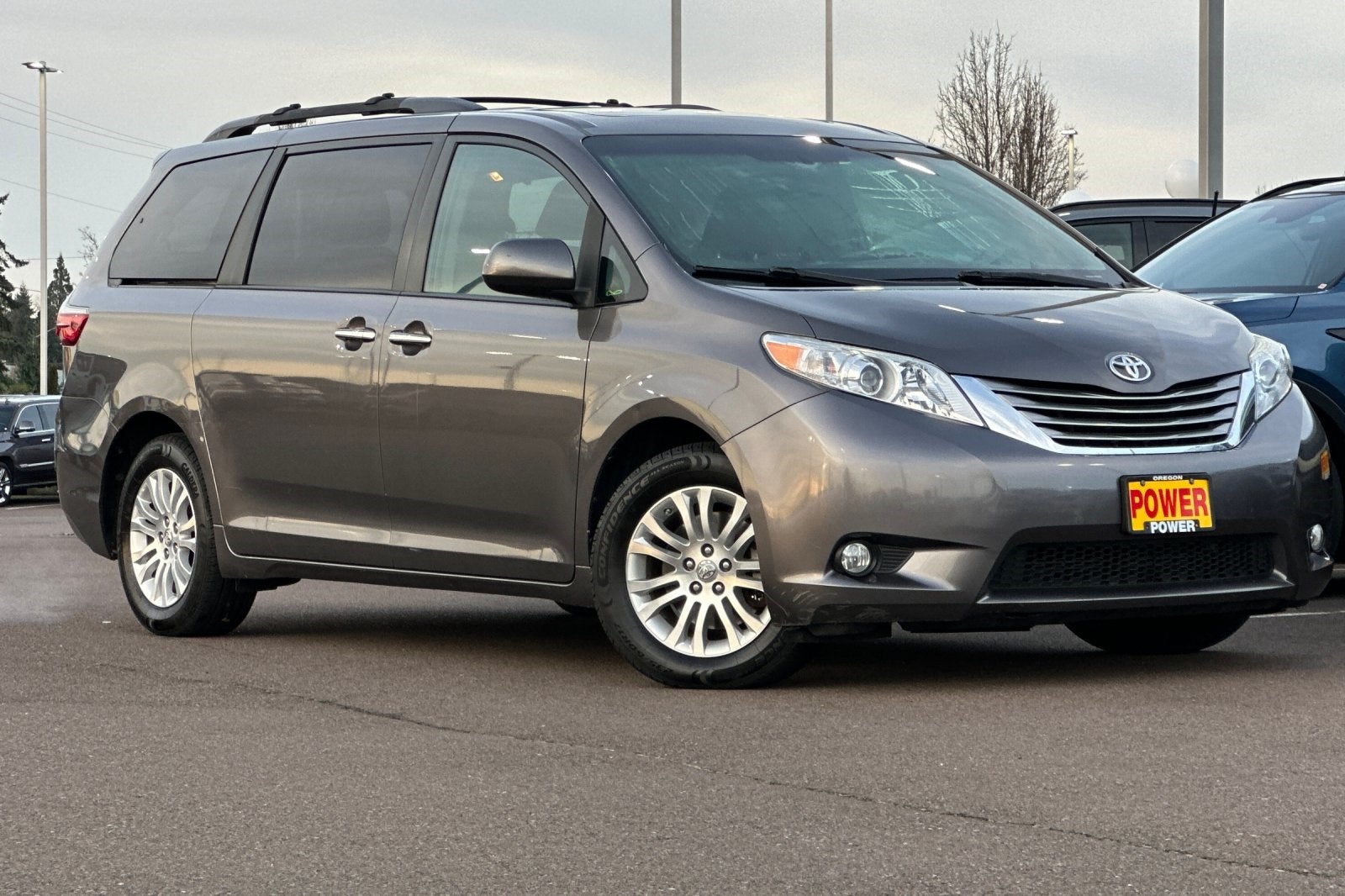 2017 Toyota Sienna XLE