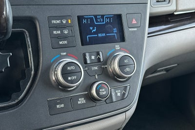 2017 Toyota Sienna XLE