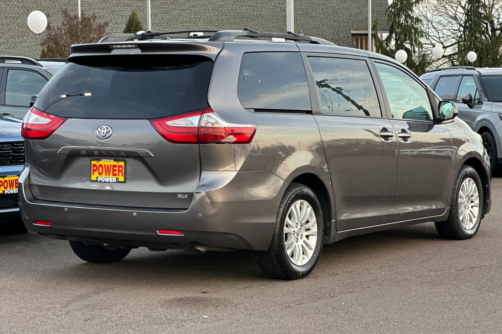 2017 Toyota Sienna XLE