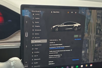 2022 Tesla Model S Base