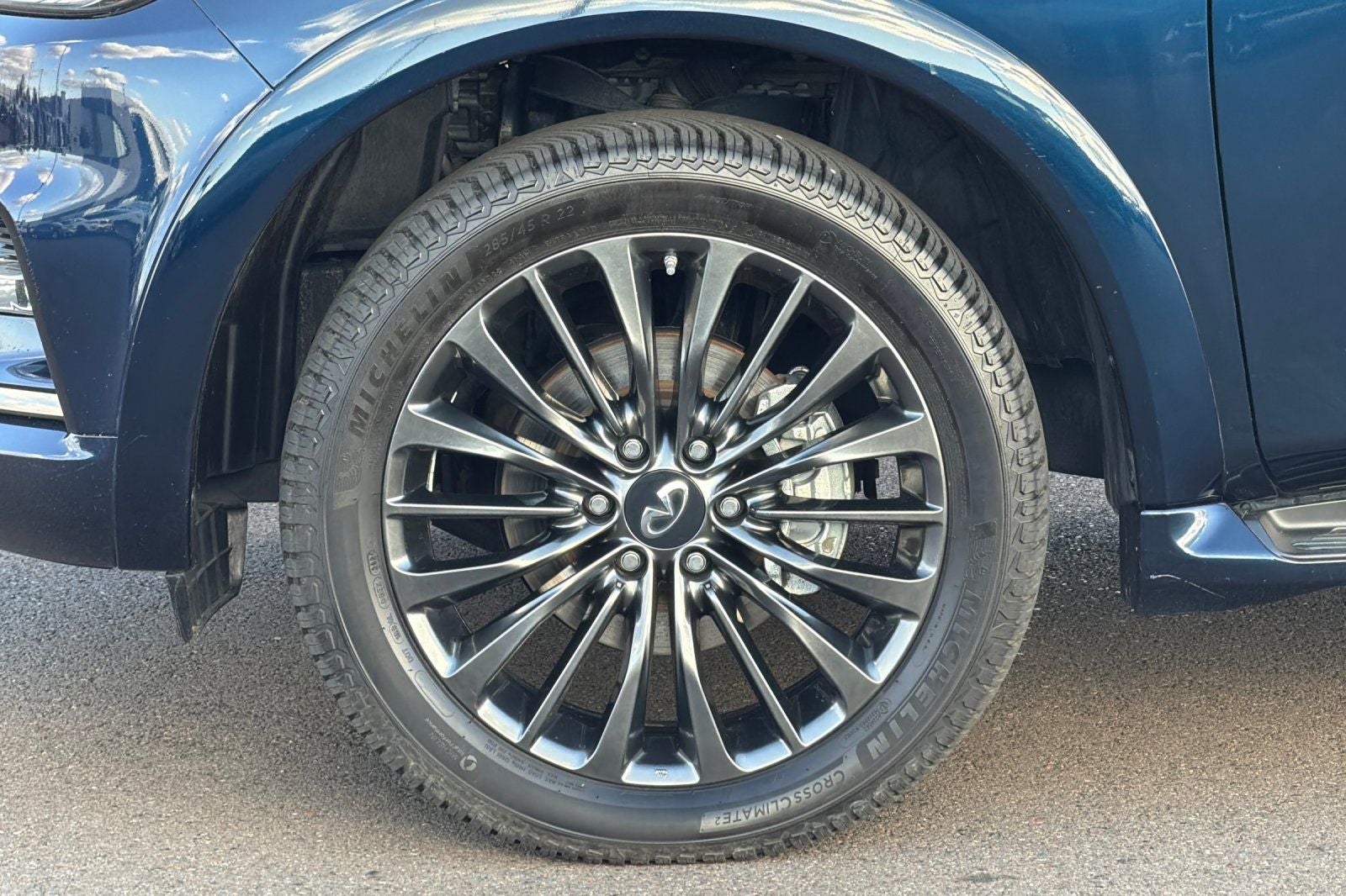 2022 INFINITI QX80 LUXE