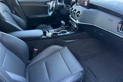 2023 Kia Stinger GT-Line