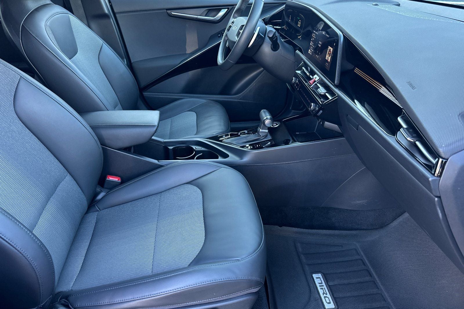 2023 Kia Niro EX