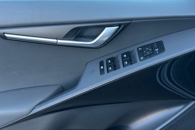 2025 Kia Niro Plug-In Hybrid EX