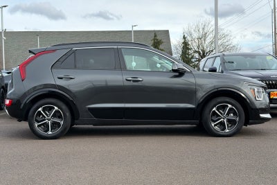 2023 Kia Niro SX