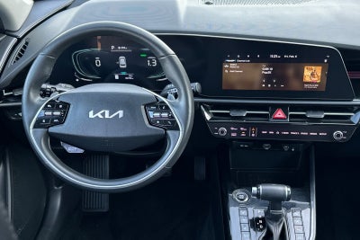 2024 Kia Niro SX