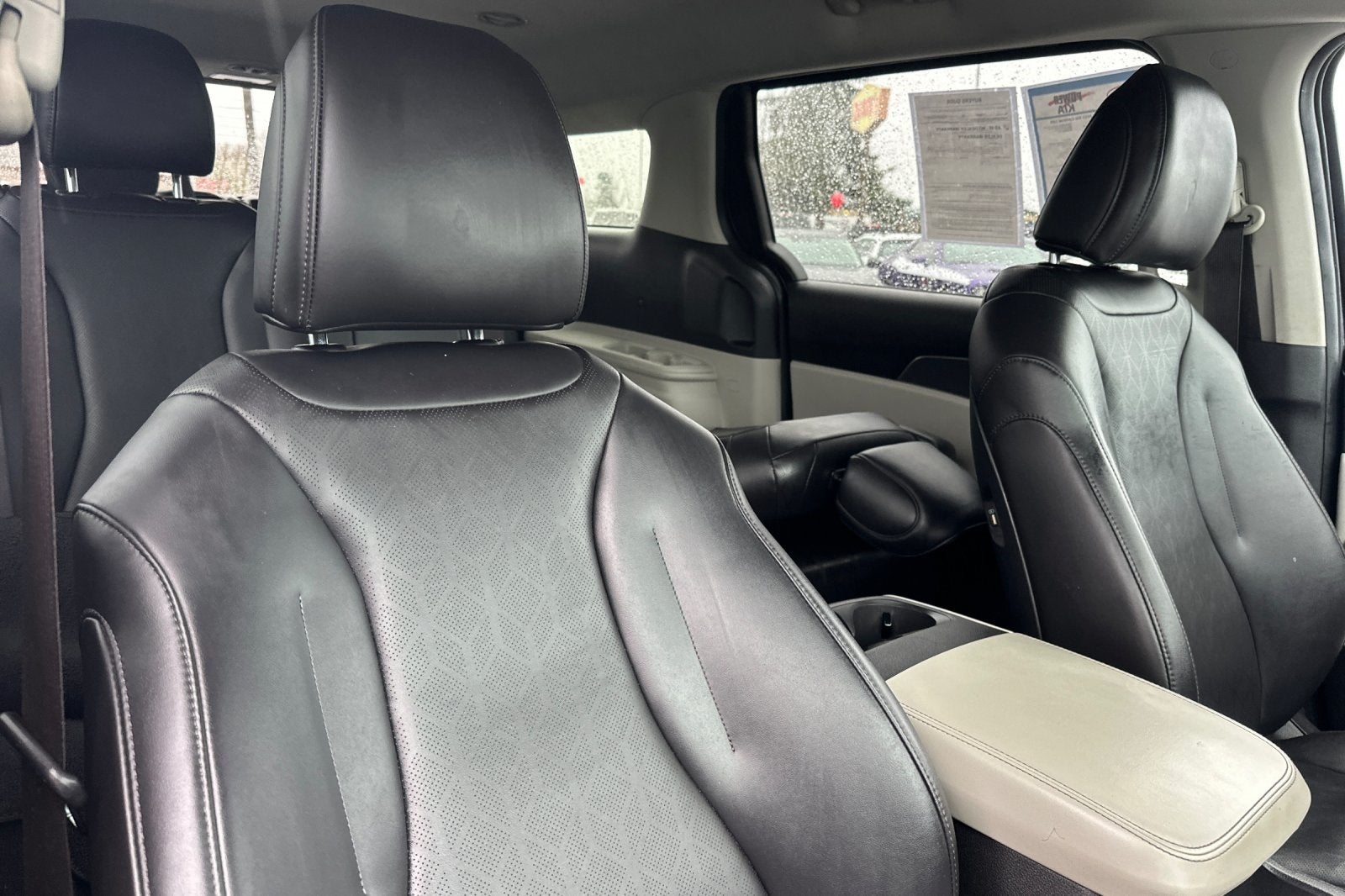 2022 Kia Carnival LXS