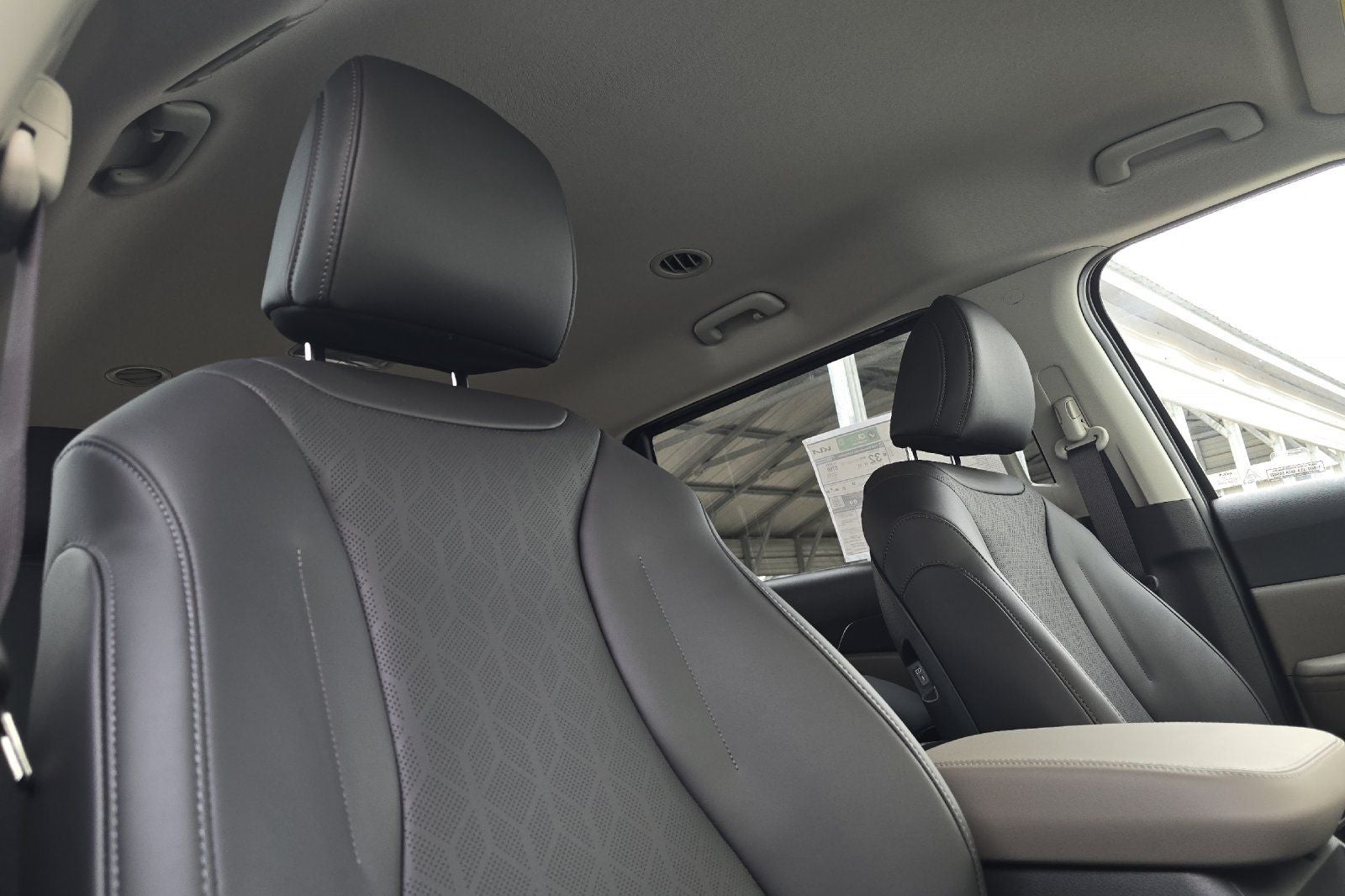 2026 Kia Carnival Hybrid LXS