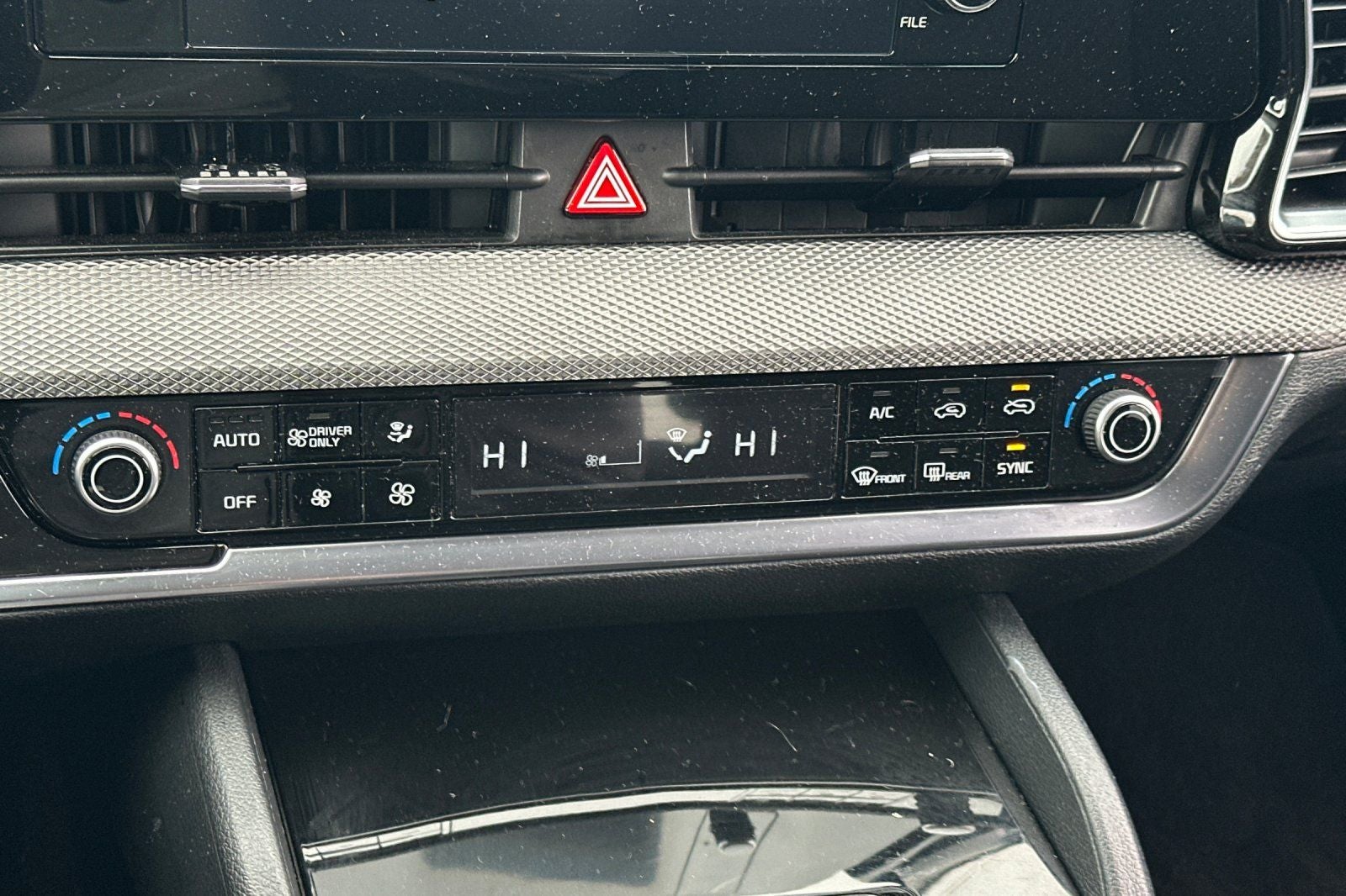 2025 Kia Sportage Hybrid LX